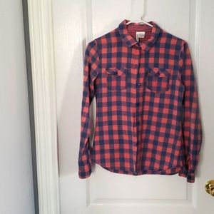 Passport size Medium Womens plaid shirt